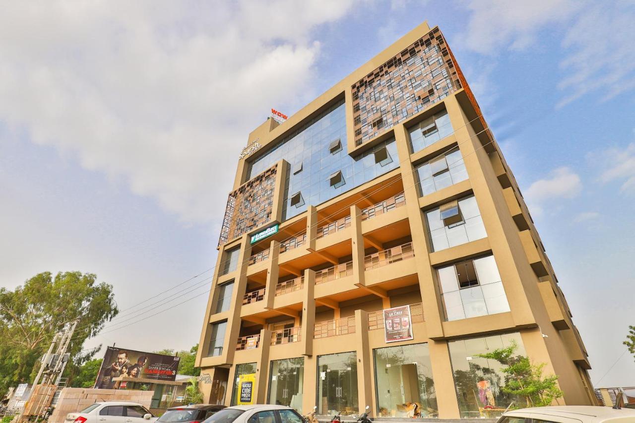 Oyo 16604 Hotel Sparsh Inn Ahmedabad Buitenkant foto