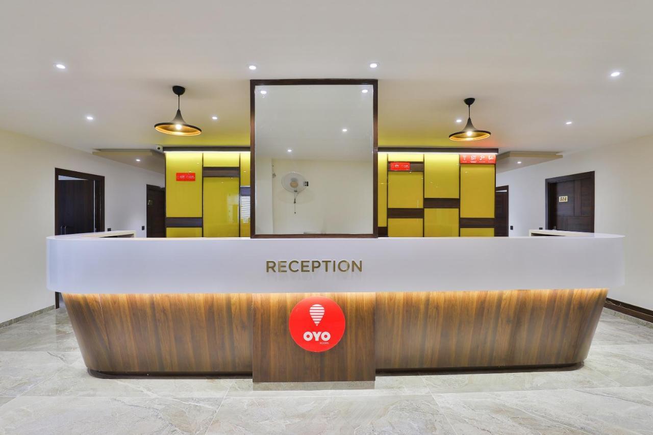 Oyo 16604 Hotel Sparsh Inn Ahmedabad Buitenkant foto