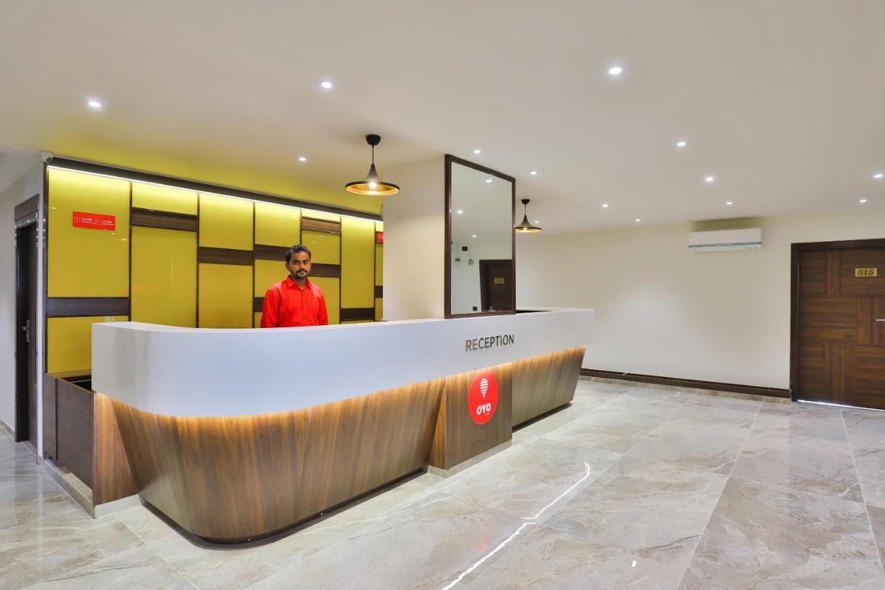 Oyo 16604 Hotel Sparsh Inn Ahmedabad Buitenkant foto