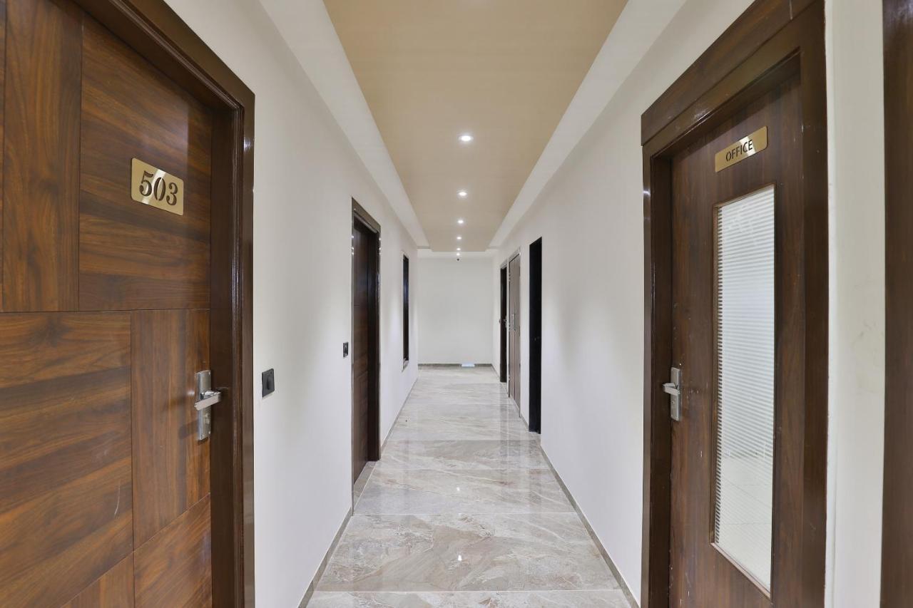 Oyo 16604 Hotel Sparsh Inn Ahmedabad Buitenkant foto